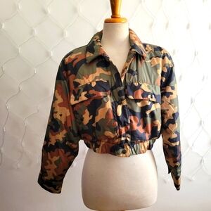 Zara Cropped Camo Puffer Jacket / Green/Black / Fits Small maybe Medium